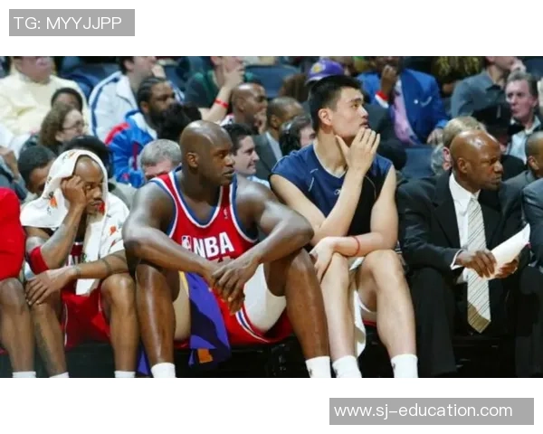 库里与姚明巅峰对决回顾：两位篮球巨星的传奇交锋与影响力分析