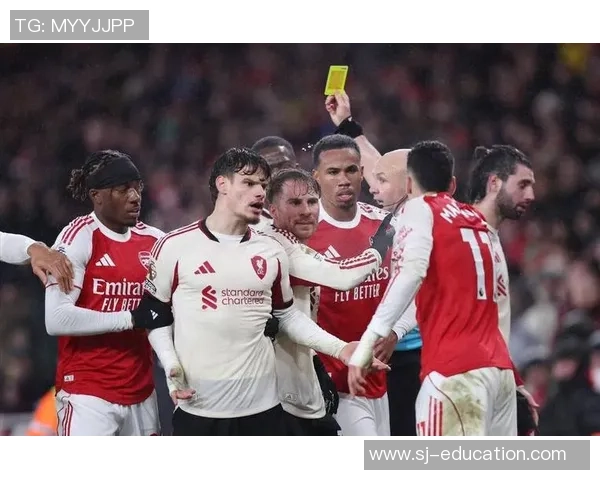 意甲激战阿森纳与里昂握手言和精彩瞬间引发全场热烈反响