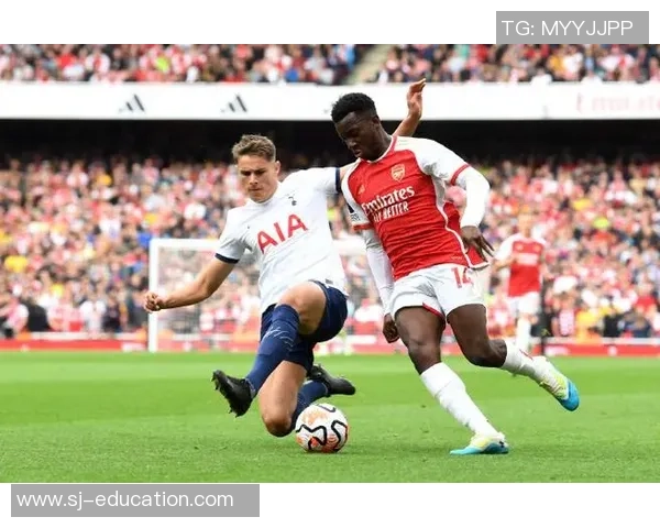 英超赛场惊现冷门巴萨3-0热刺引发全场轰动时刻