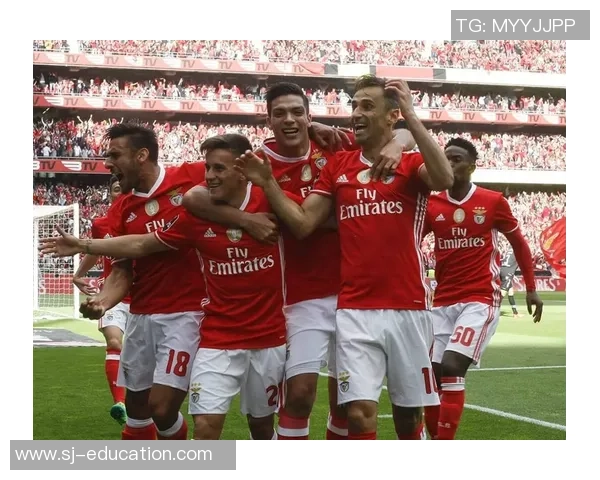 中超精彩对决本菲卡完胜马竞绝杀时刻引发全场欢呼与转会热议 中超精彩对决本菲卡完胜马竞绝杀时刻引发全场欢呼与转会热议