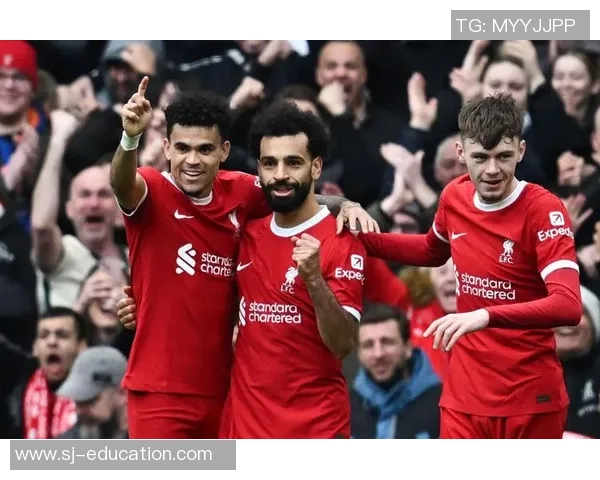 英超焦点战:皇马逆转利物浦补时绝杀引发全场狂欢 英超焦点战:皇马逆转利物浦补时绝杀引发全场狂欢