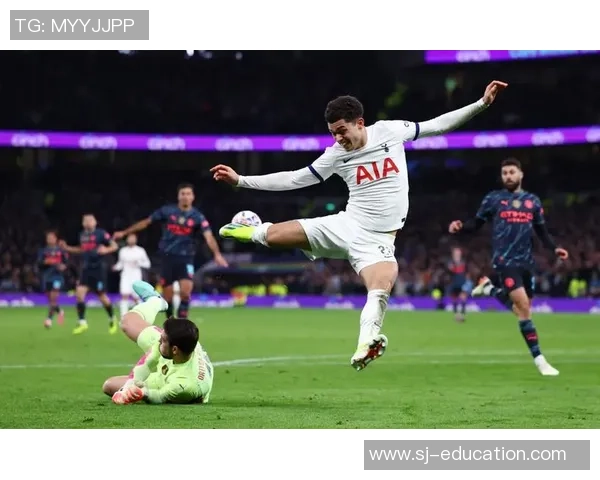 热刺狂胜曼城五球震撼全场足总杯赛场引发转会热议