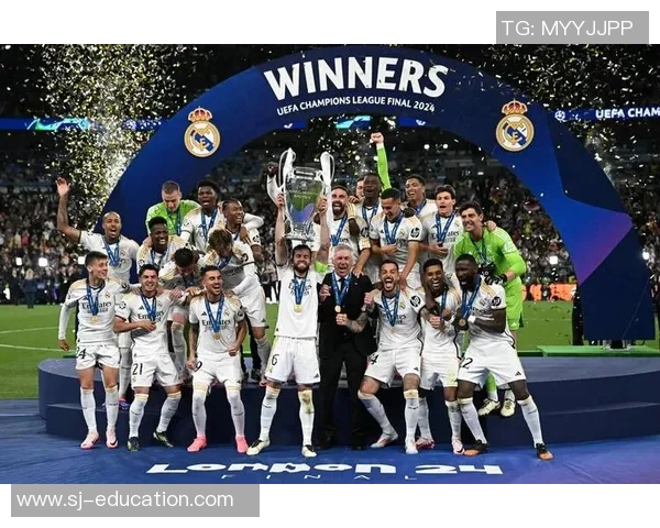 德甲对决:多特蒙德与皇马激战成平局点球大战成焦点瞬间 德甲对决:多特蒙德与皇马激战成平局点球大战成焦点瞬间