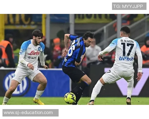 德甲激情四溢那不勒斯狂胜曼城帽子戏法点燃全场热情