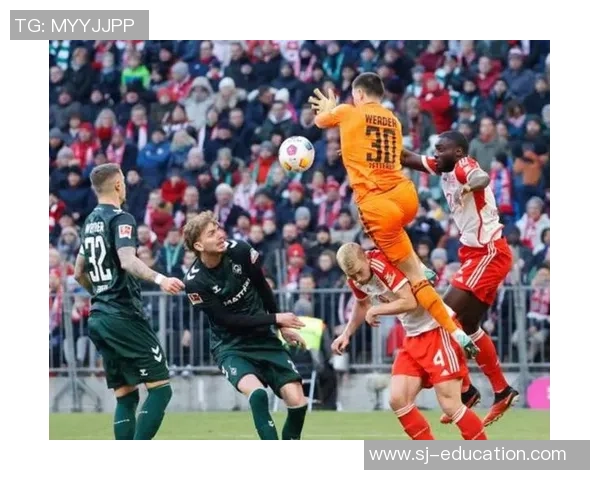 世界杯精彩对决拜仁逆转曼联补时绝杀引发全场狂欢 世界杯精彩对决拜仁逆转曼联补时绝杀引发全场狂欢