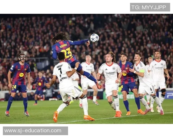 欧冠激战巴萨大胜里昂乌龙球引发全场争议与热议