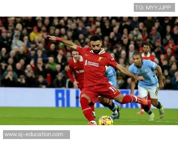 曼城逆转利物浦的精彩对决神扑瞬间成比赛转折点解析 曼城逆转利物浦的精彩对决神扑瞬间成比赛转折点解析