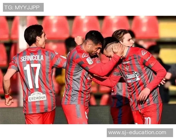 意甲赛场冷门热刺小胜那不勒斯神扑瞬间点燃全场激情